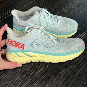 Hoka tennis shoes